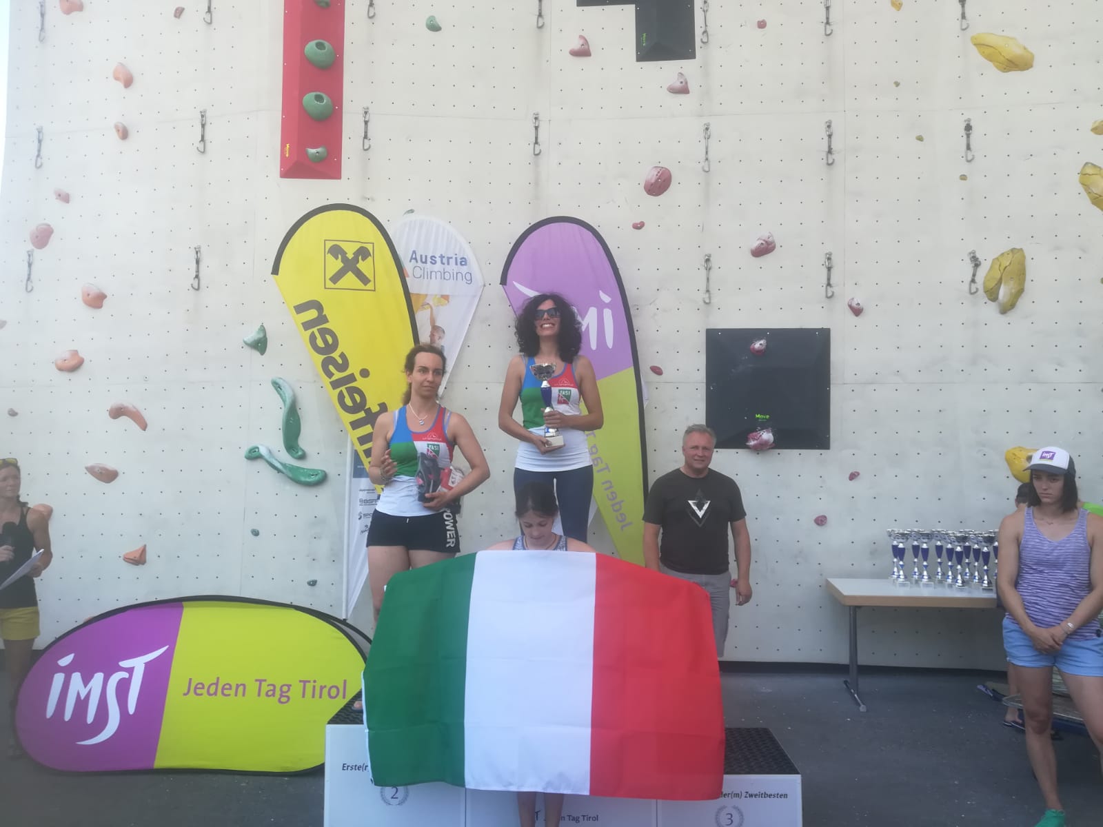 images/news/Podio_Master_Paraclimb_IMST.jpeg